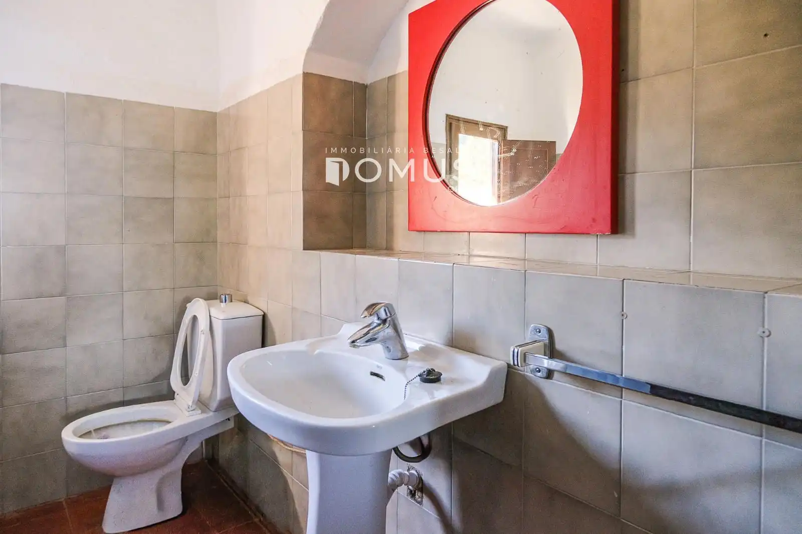 Baño de Finca rústica en venta en Besalú con Jardín privado