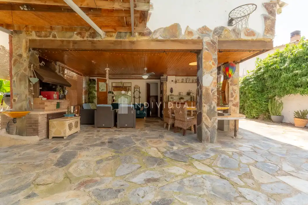 Terrassa de Casa o xalet en venda en Santa Eulàlia de Ronçana amb Aire condicionat, Calefacció i Jardí privat