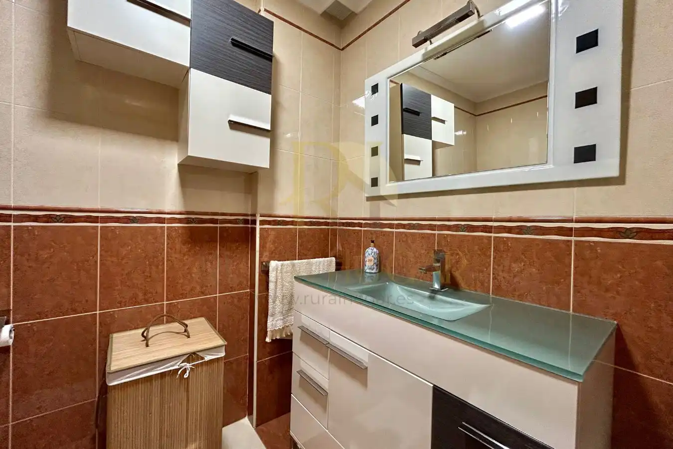 Badezimmer von Haus zum Verkauf in Soto de la Vega mit Heizung und Möbliert