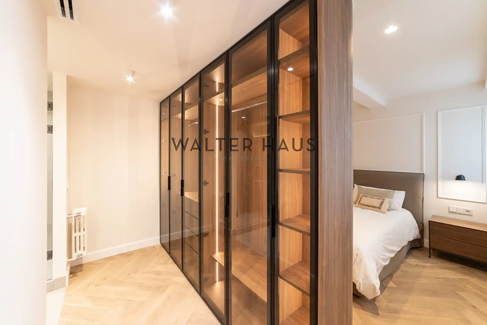 Flat for sale in Calle de Quevedo, Cortes - Huertas