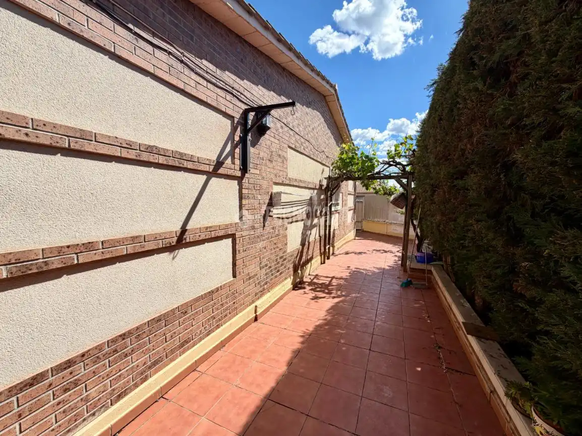 Terraza de Piso en venta en Villanueva de la Torre con Aire acondicionado y Calefacción
