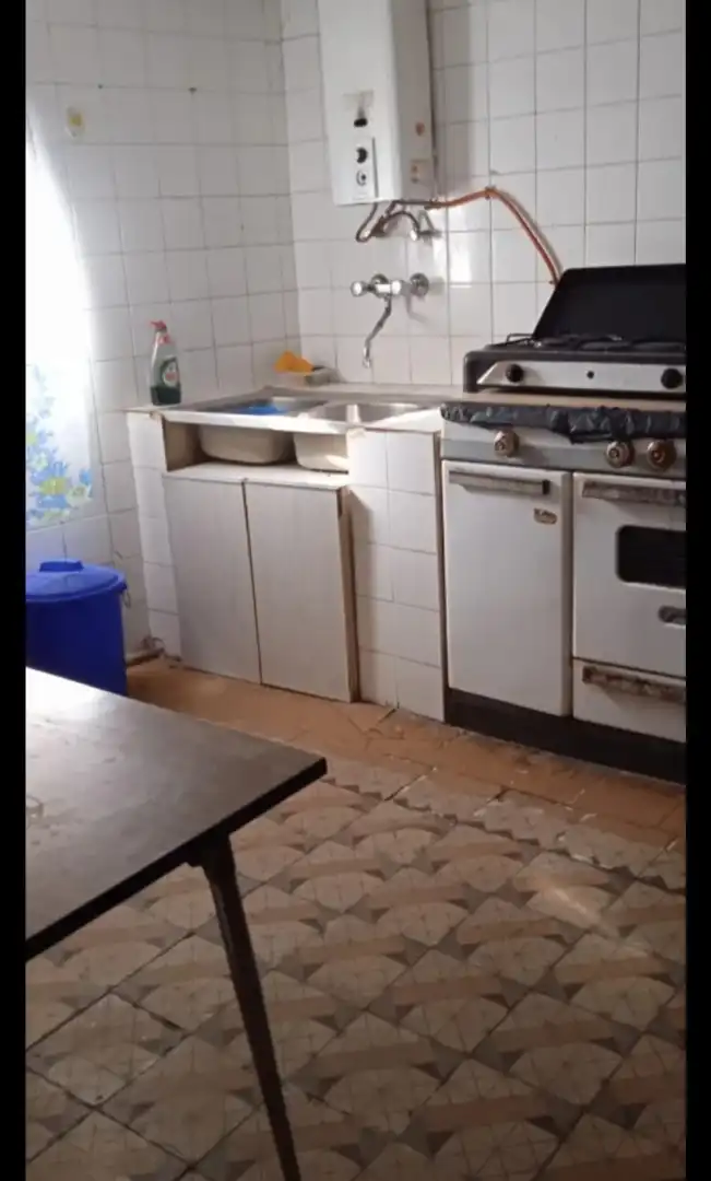 Cuina de Casa o xalet en venda en Villalmanzo amb Jardí privat