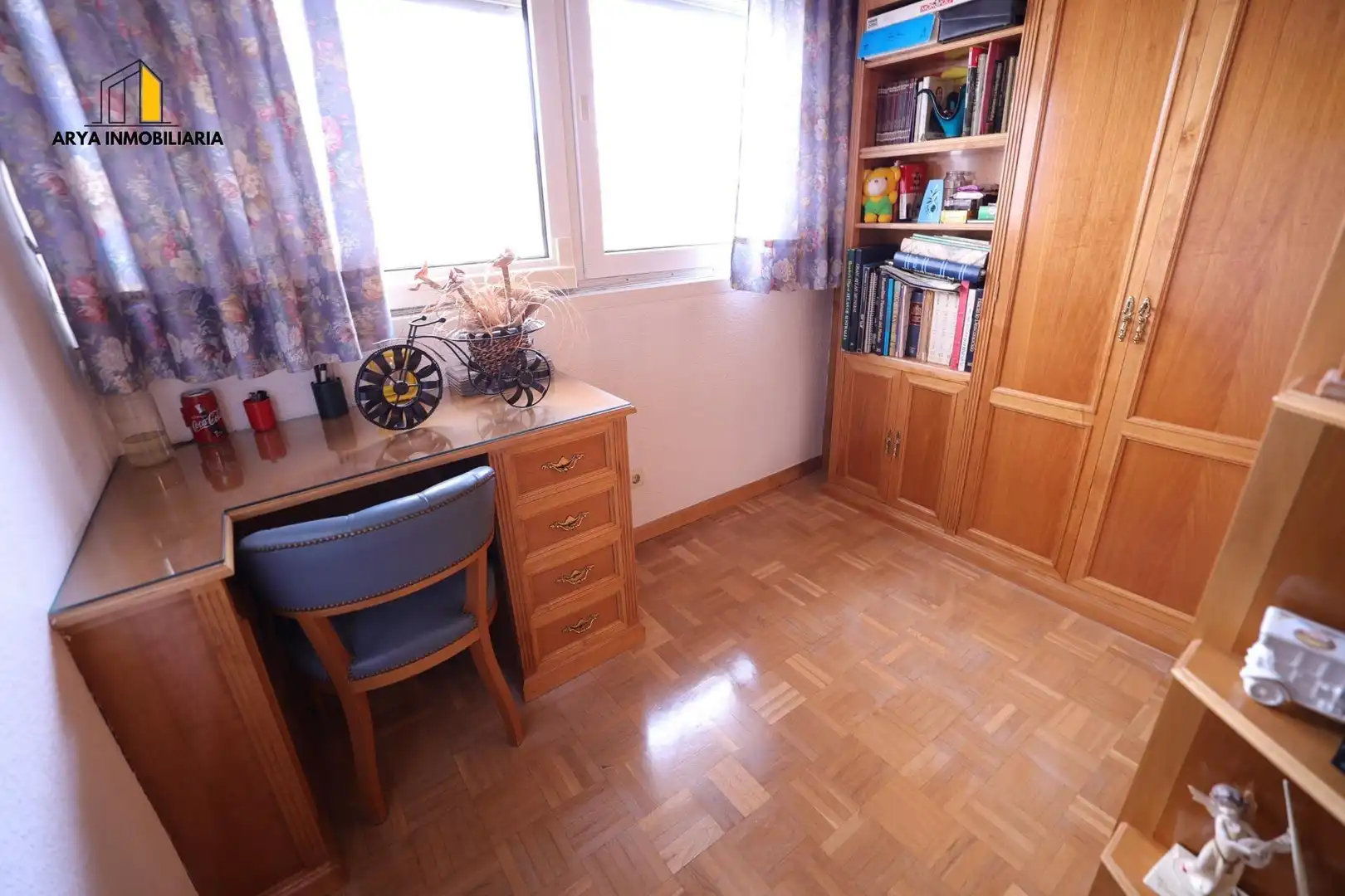 Schlafzimmer von Einfamilien-Reihenhaus zum Verkauf in Torrejón de Ardoz mit Klimaanlage, Heizung und Terrasse