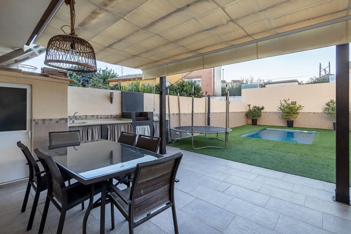 Terrace of House or chalet for sale in Vegas del Genil  with Air Conditioner, Heating and Terrace
