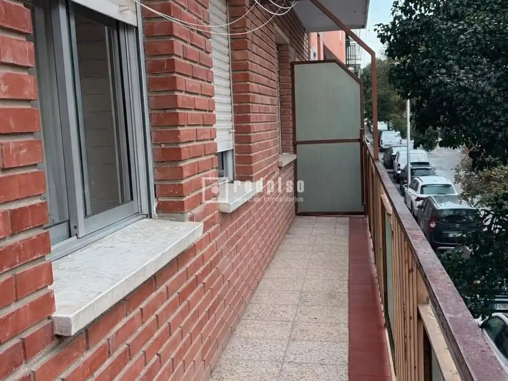 Außenansicht von Gebäude zum Verkauf in Madrid