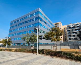 Vista exterior de Oficina de lloguer en Sant Joan Despí amb Aire condicionat, Internet i Alarma