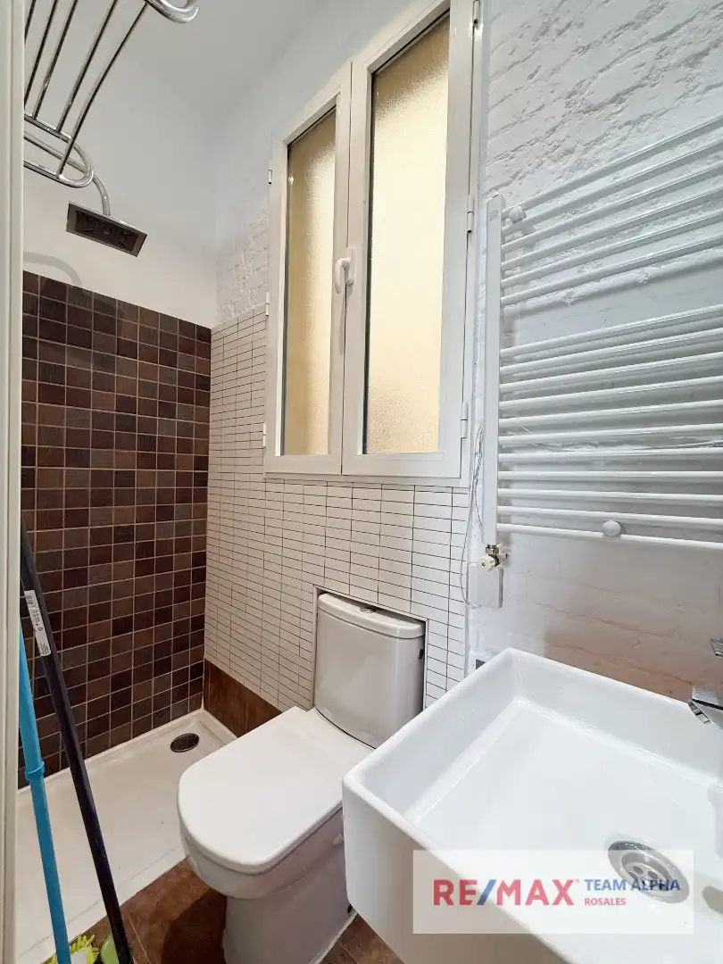 Baño de Piso de alquiler en Madrid con Aire acondicionado, Calefacción y Parquet