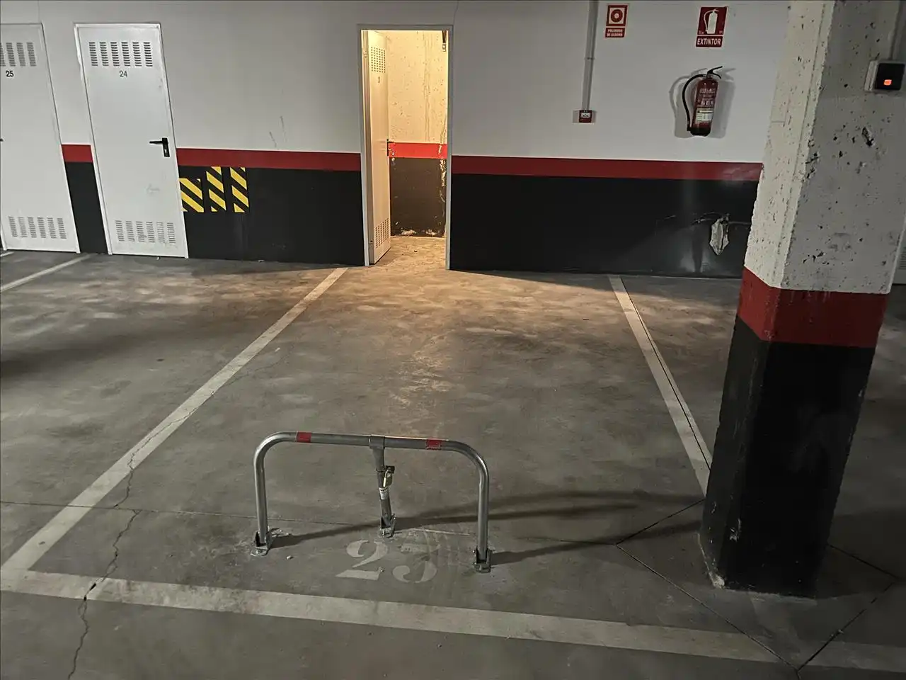 Aparcament de Dúplex en venda en El Tiemblo  amb Traster i Balcó