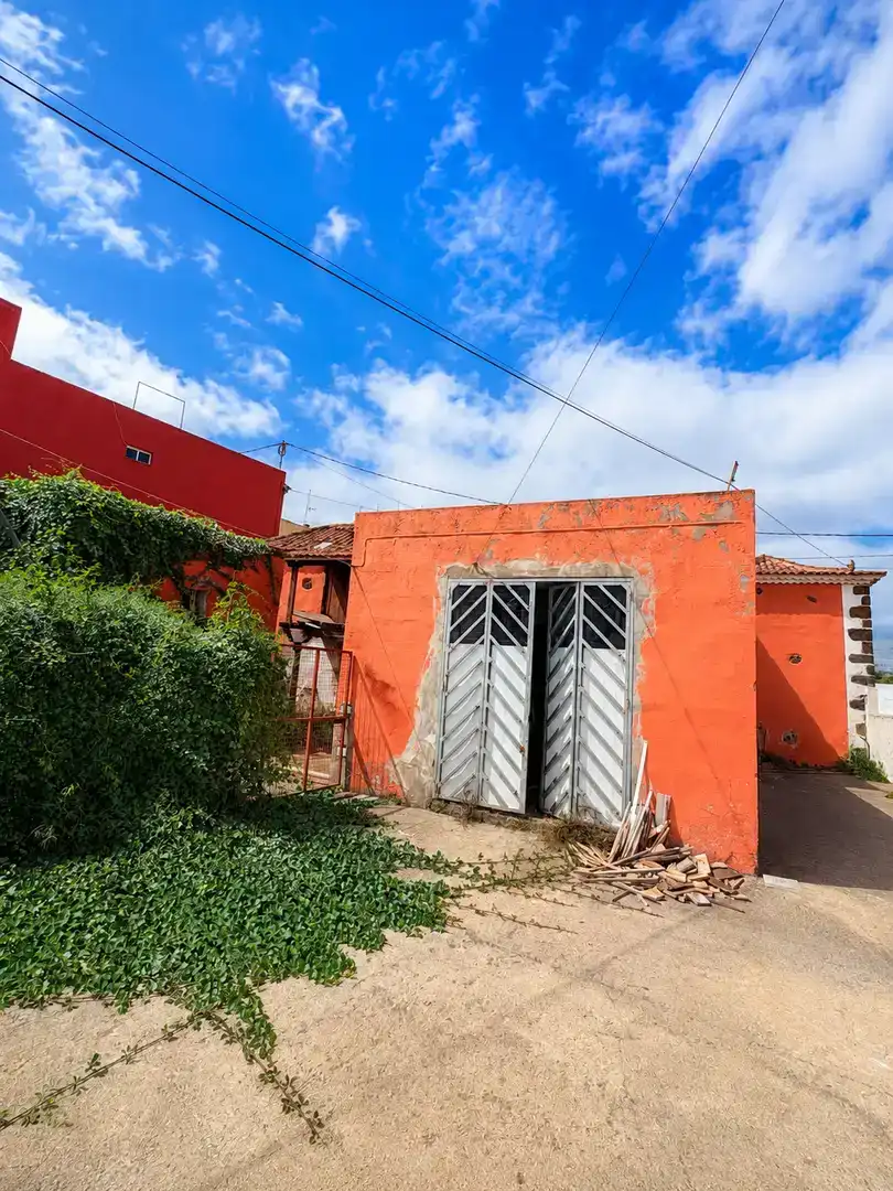 Vista exterior de Casa o xalet en venda en La Matanza de Acentejo amb Balcó