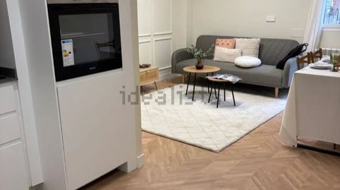 Foto 2 de Piso en venta en Calle de Mauricio Ravel, Castilla, Madrid Capital