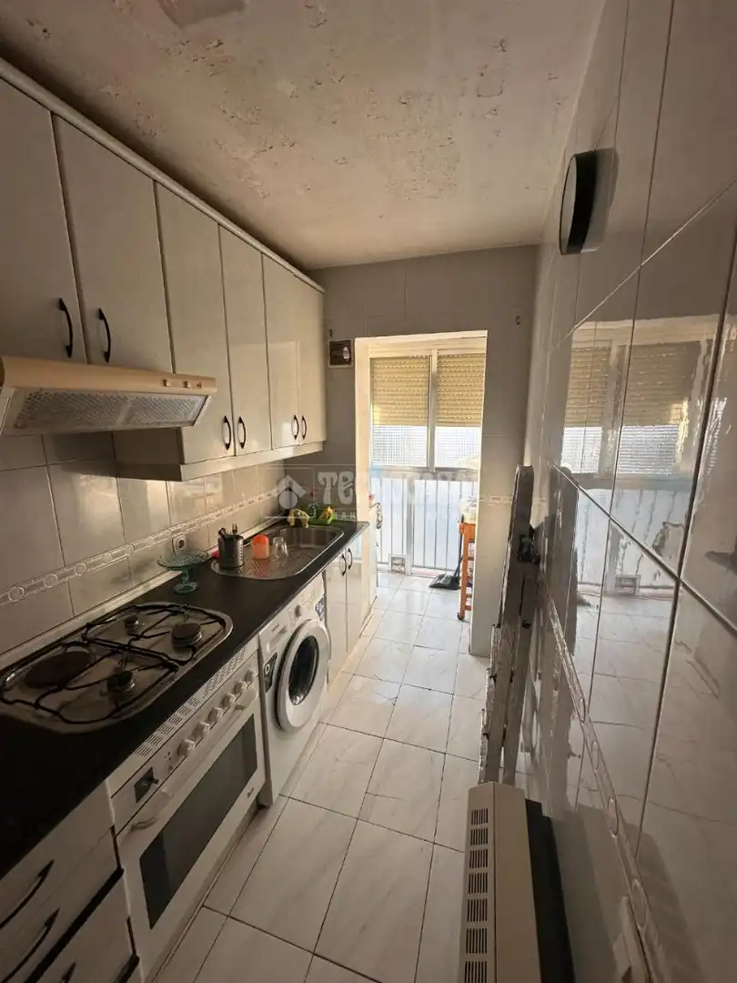 Cocina de Piso en venta en Madrid con Calefacción, Terraza y Balcón