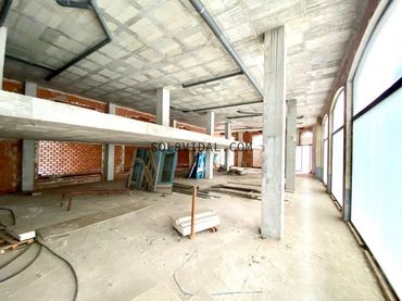 Local comercial de lloguer a Calle alfonso xiii