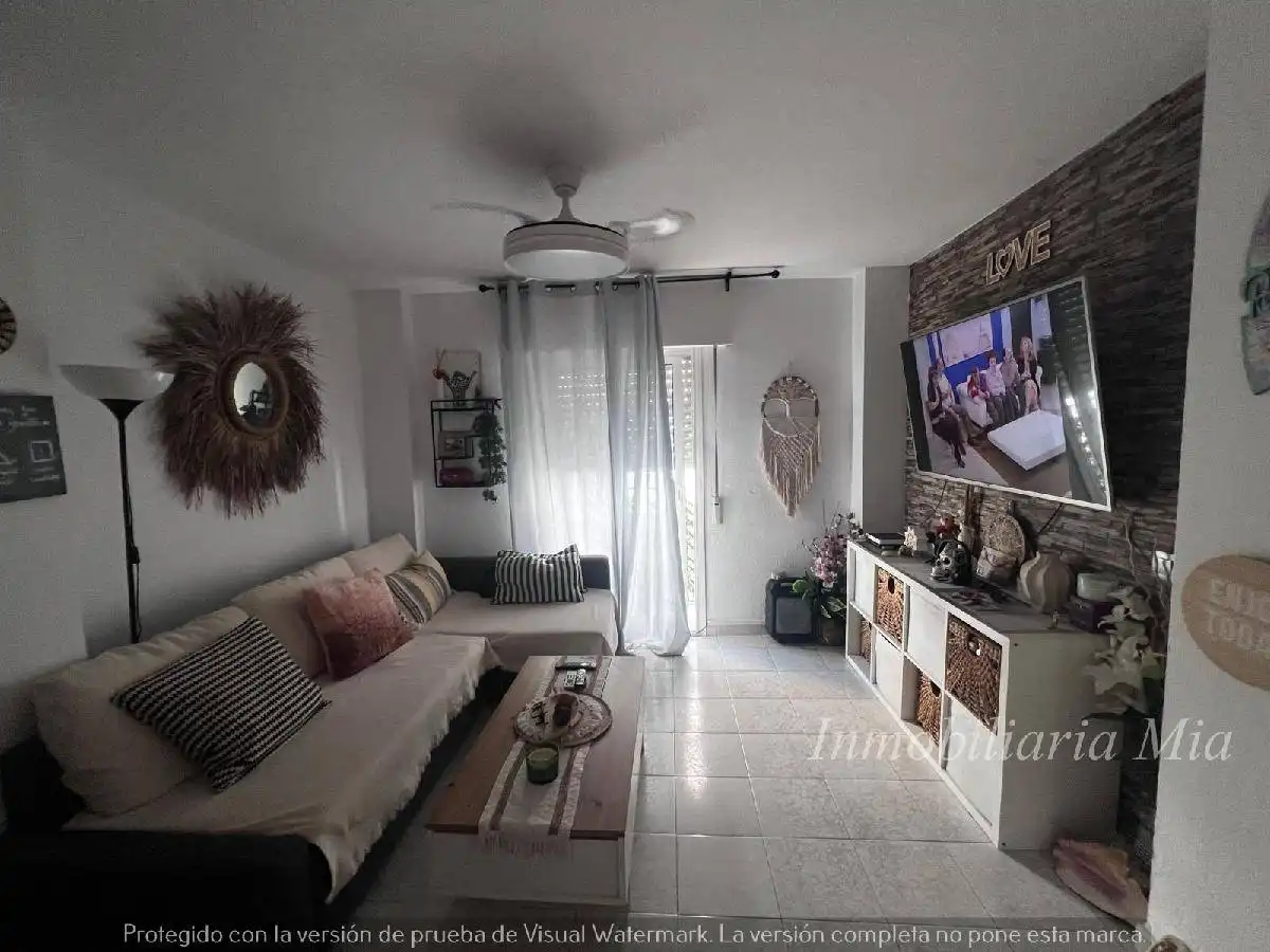 Sala d'estar de Casa o xalet en venda en Torremolinos amb Aire condicionat i Balcó