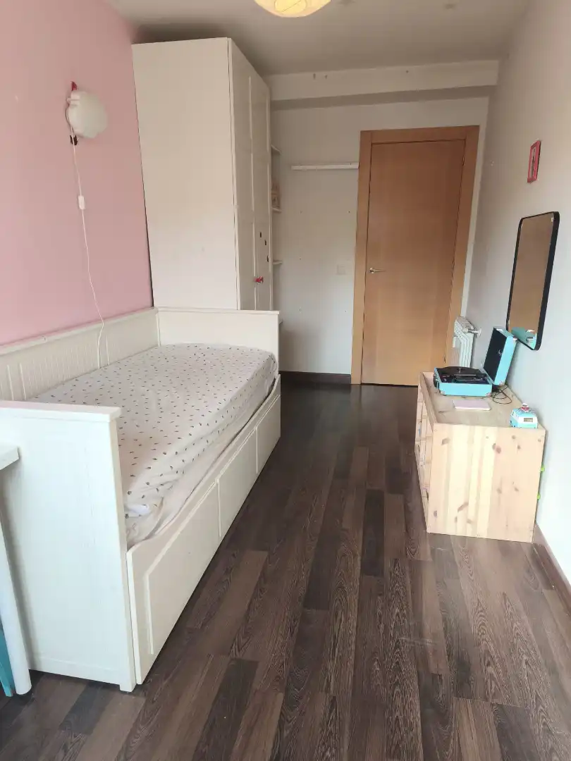 Bedroom of Flat for sale in Gijón   with Heating, Oven and Washing machine