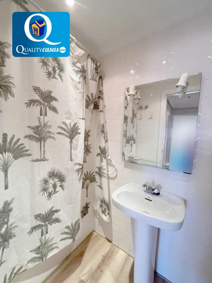 Bathroom of Flat for sale in Sant Joan d'Alacant