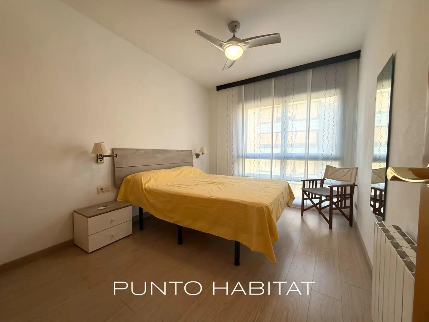 Bedroom of Flat for rent in Barcelona  with Air Conditioner, Heating and Parquet flooring