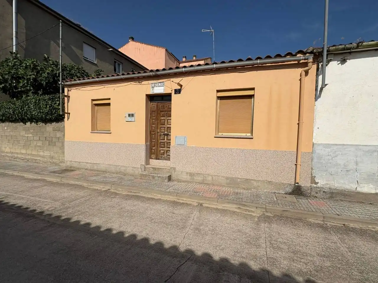 Casa amb jardí en venda a Calle Miño