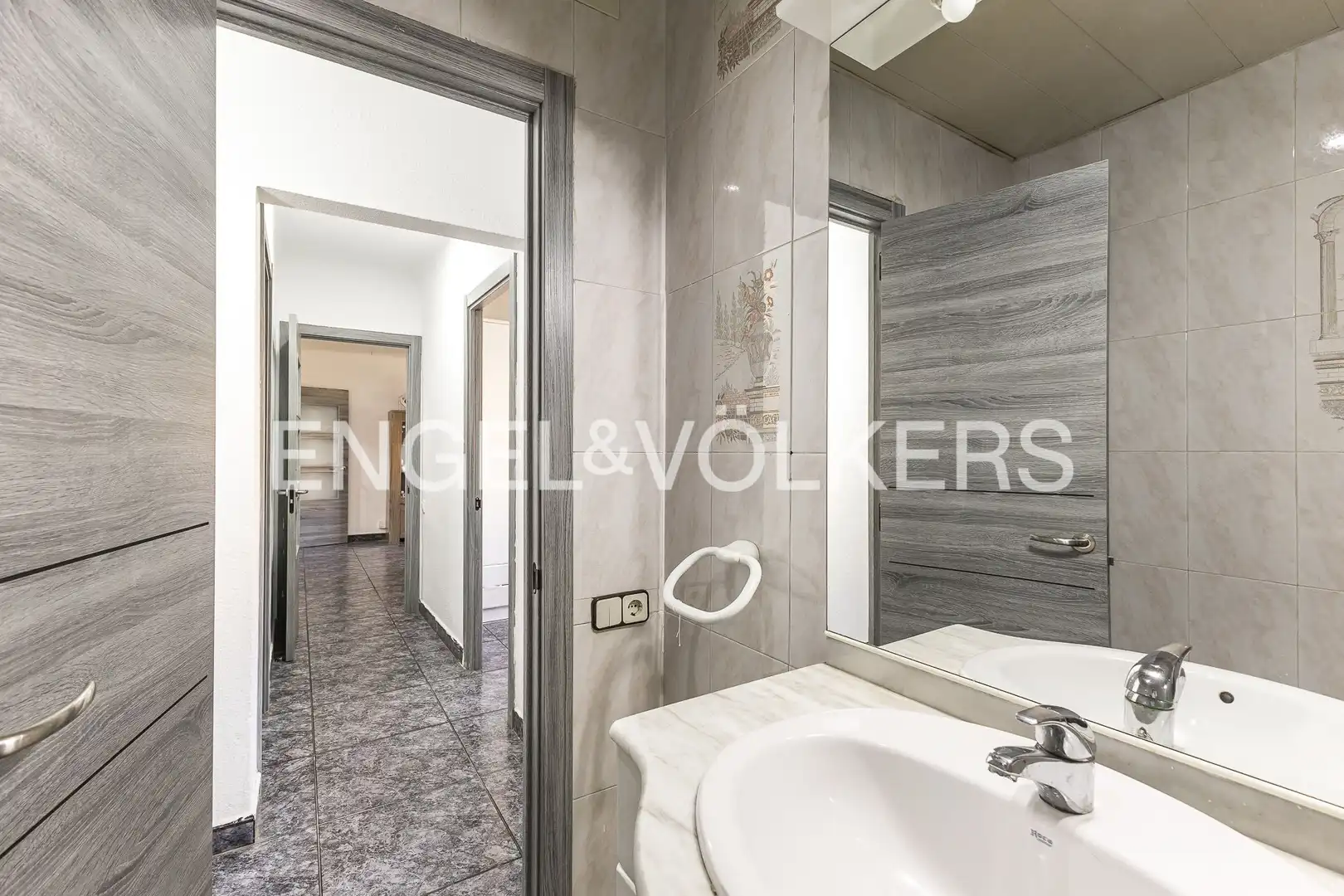 Baño de Piso en venta en Abrera con Aire acondicionado, Calefacción y Balcón