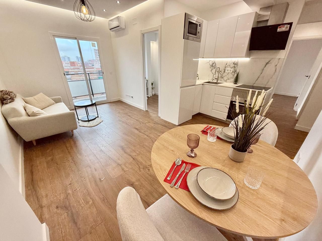 Dining room of Flat for sale in  Barcelona Capital  with Air Conditioner, Heating and Parquet flooring