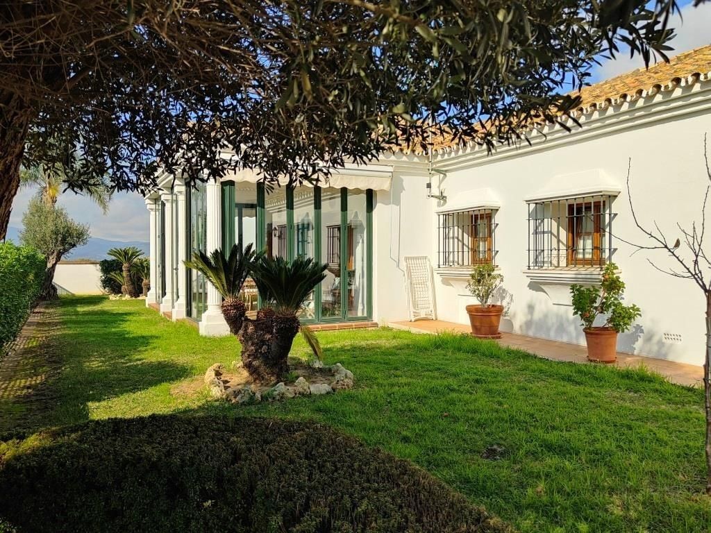 Jardí de Casa o xalet en venda en Los Barrios amb Jardí privat