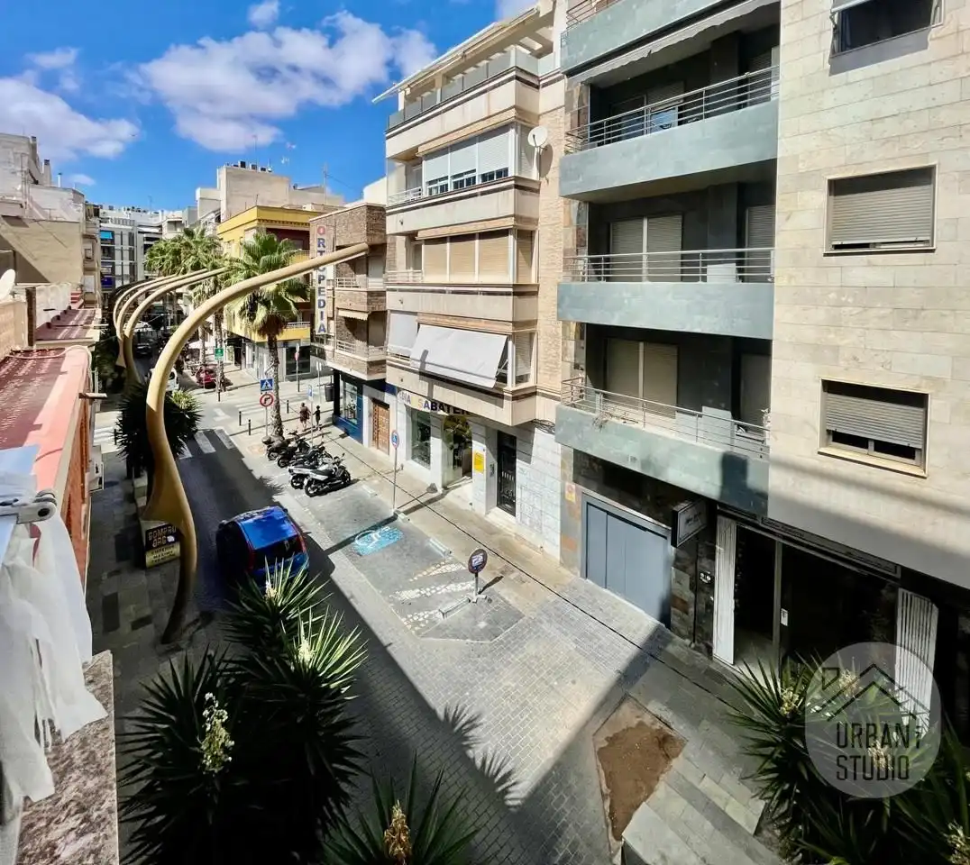 Flat with lift for sale in Caballero De Rodas, imagen 3