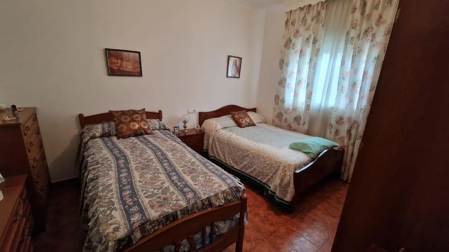 Dormitori de Casa o xalet en venda en Álora