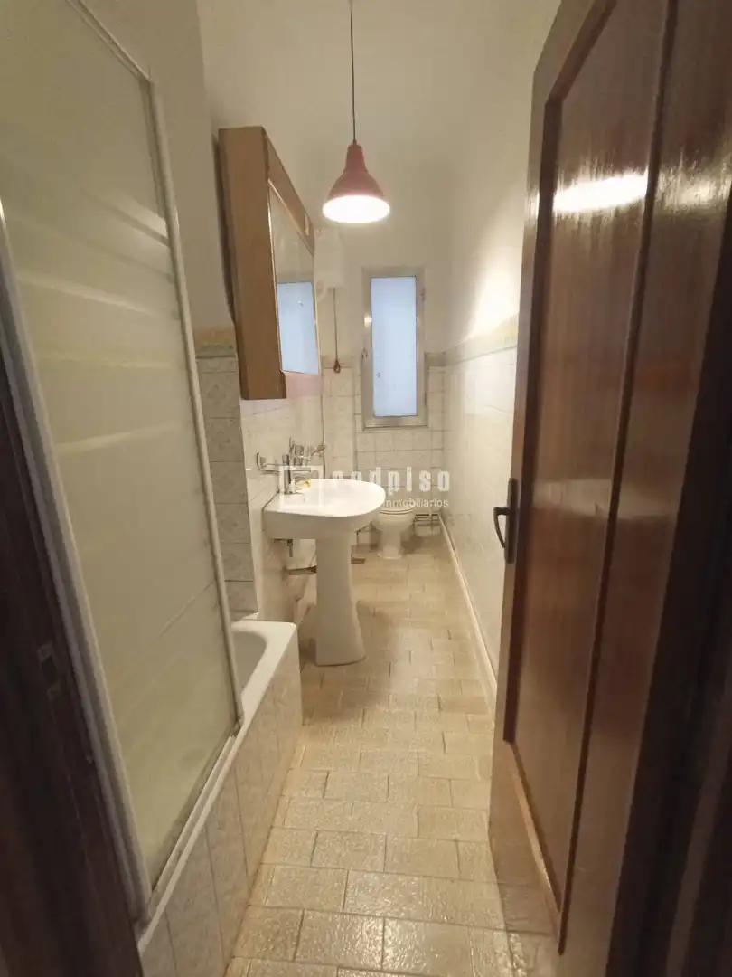 Bathroom of Flat for sale in Madrid  with Heating