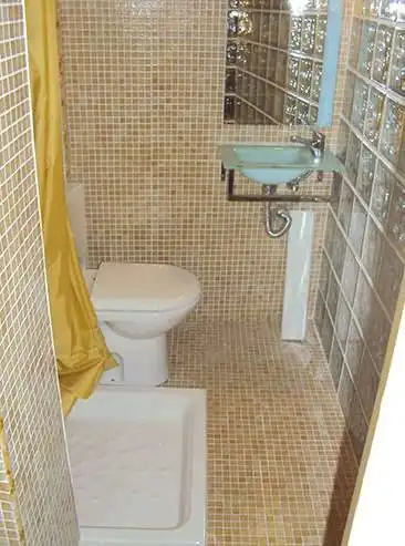 Bathroom of Study for rent in Granada  with Heating, Furnished and Washing machine