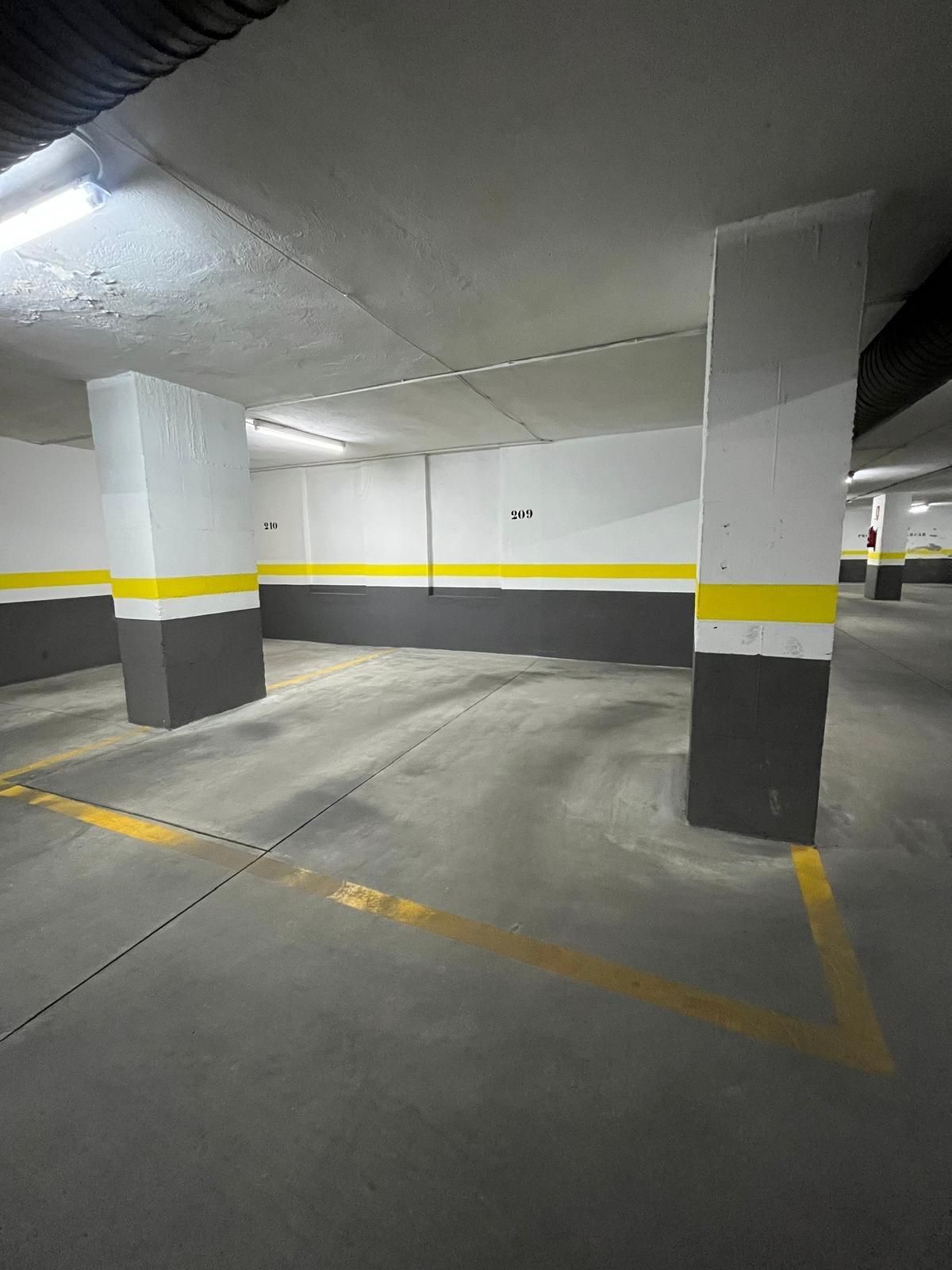 Parking of Garage to rent in  Granada Capital