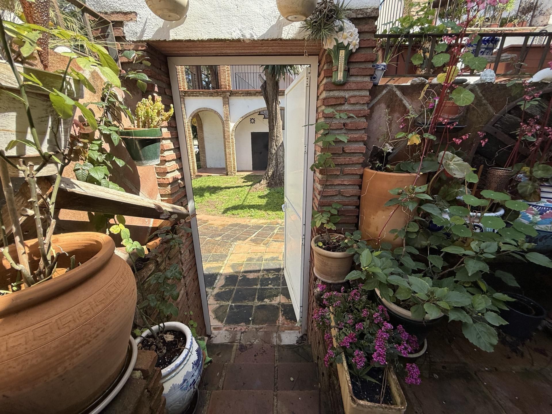 Jardí de Casa adosada en venda en Marbella amb Aire condicionat, Jardí privat i Terrassa