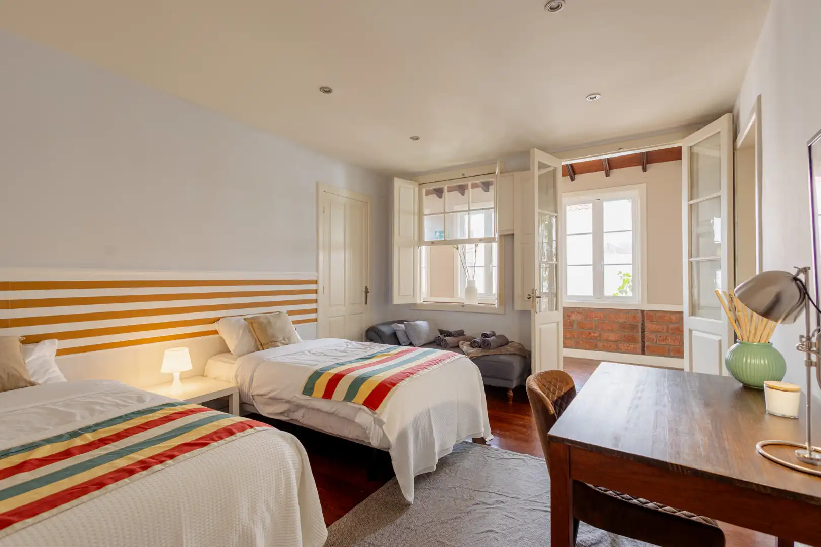 Dormitori de Casa o xalet en venda en La Orotava amb Jardí privat, Parquet i Moblat