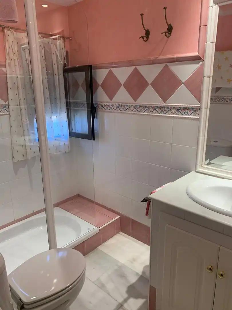 Baño de Casa adosada en venta en Córdoba con Aire acondicionado, Jardín privado y Terraza