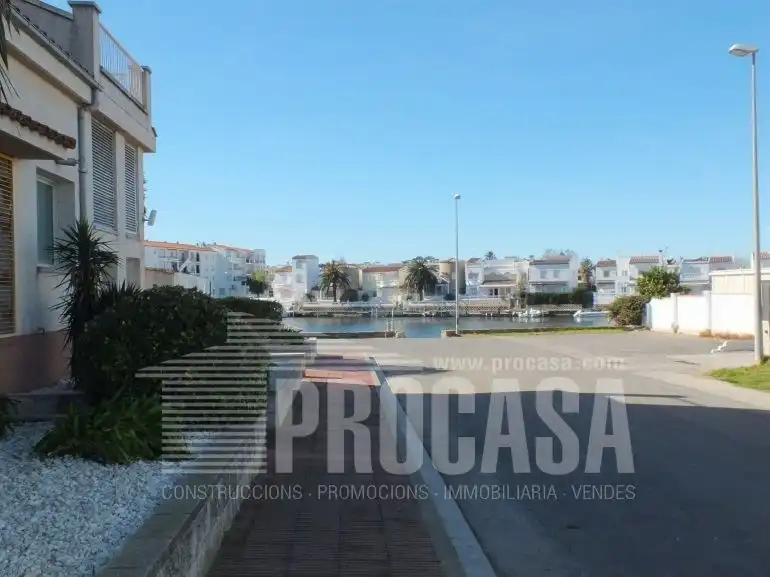 Außenansicht von Geschaftsraum zum Verkauf in Empuriabrava
