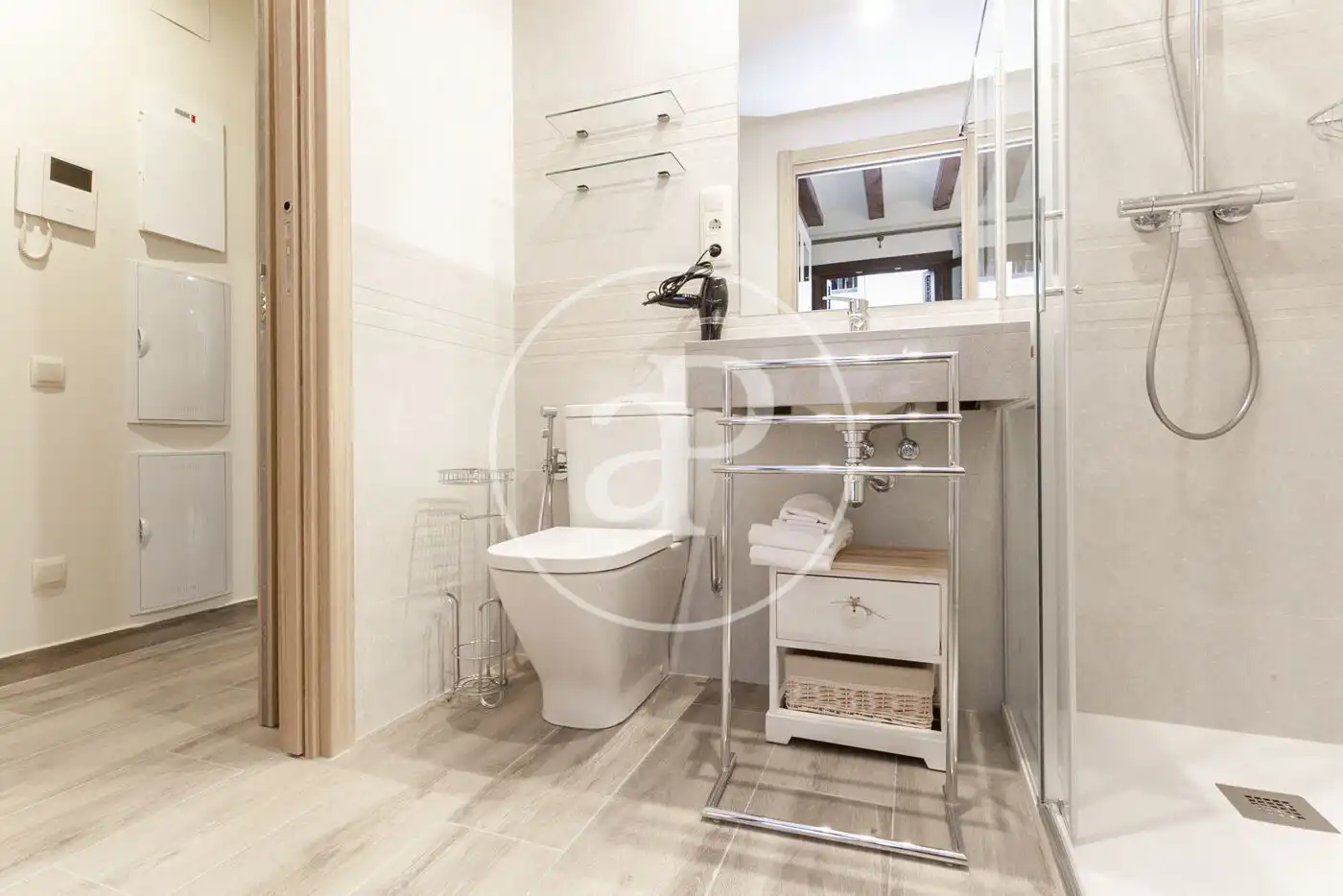 Bathroom of Flat for rent in Barcelona  with Air Conditioner, Heating and Furnished