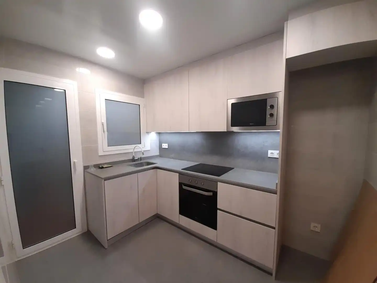 Kitchen of Flat for sale in El Prat de Llobregat  with Oven