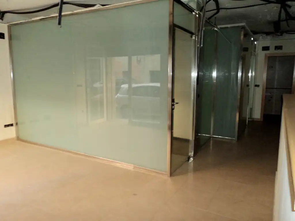 Local comercial en venda a CAMI RAL, imagen 7
