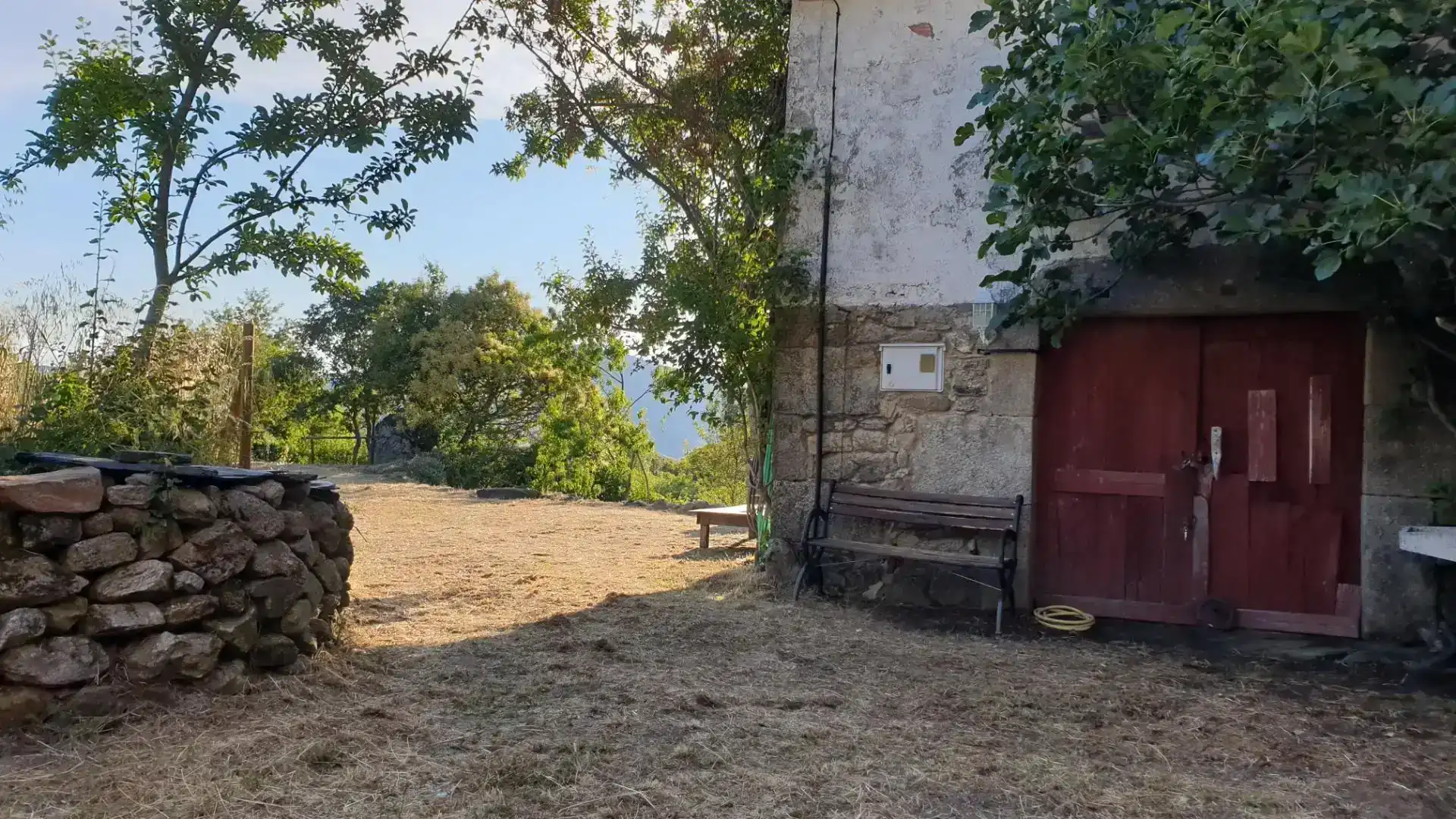 Vista exterior de Casa o xalet en venda en Viana do Bolo amb Jardí privat, Parquet i Moblat