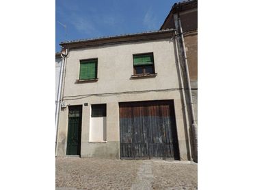 Casa en venda a Calle Peramato 33