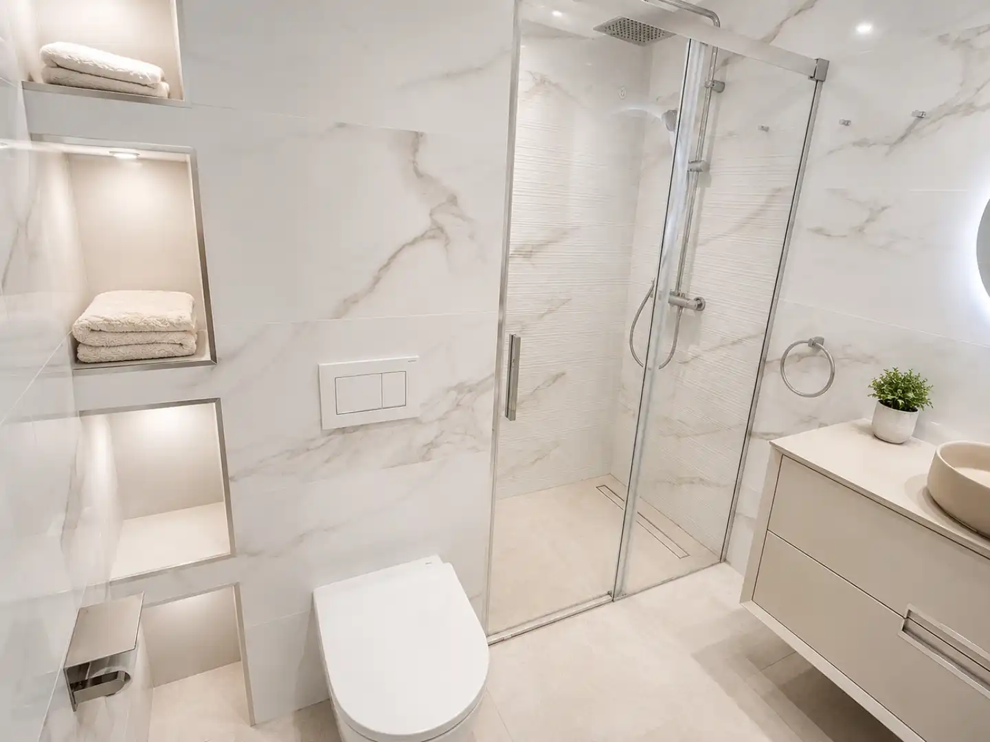 Bathroom of Flat for sale in  Palma de Mallorca  with Heating
