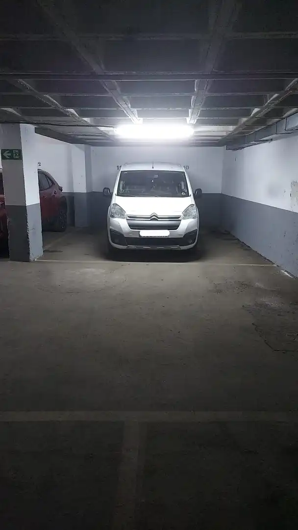 Aparcament de Garatge en venda en Madrid