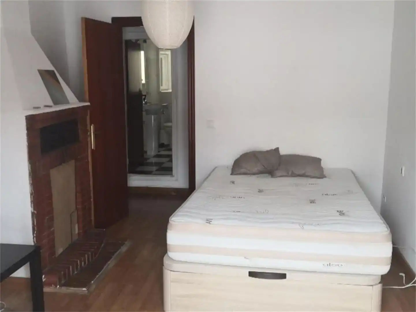 Dormitori de Casa adosada en venda en Malpartida de Cáceres amb Aire condicionat, Moblat i Balcó