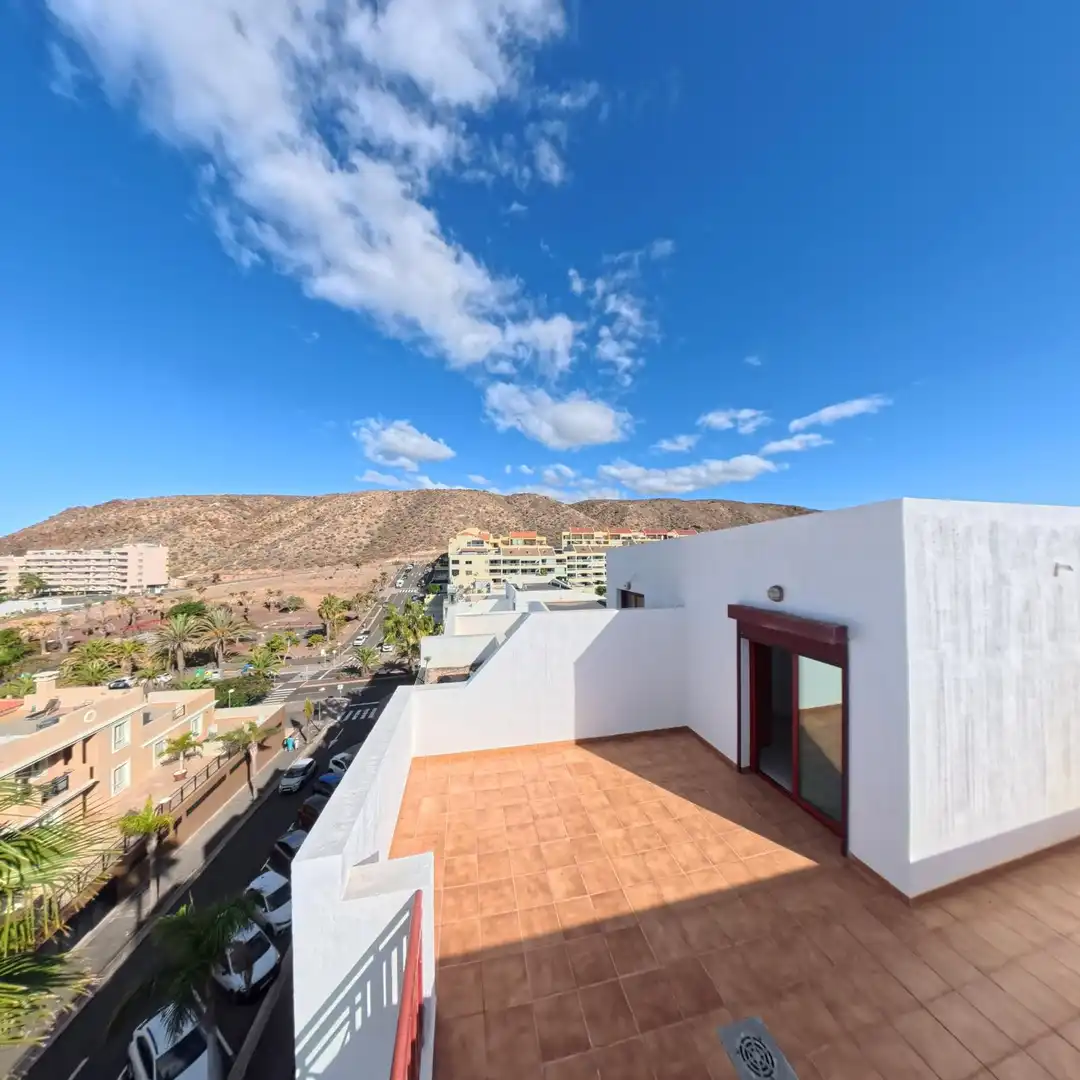 Vista exterior de Ático en venta en Arona con Terraza, Amueblado y Horno