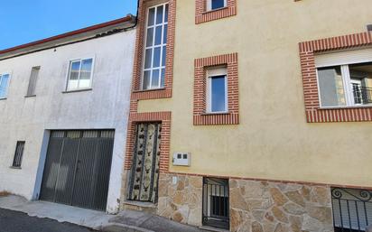 Vista exterior de Casa o xalet en venda en El Barraco  amb Calefacció