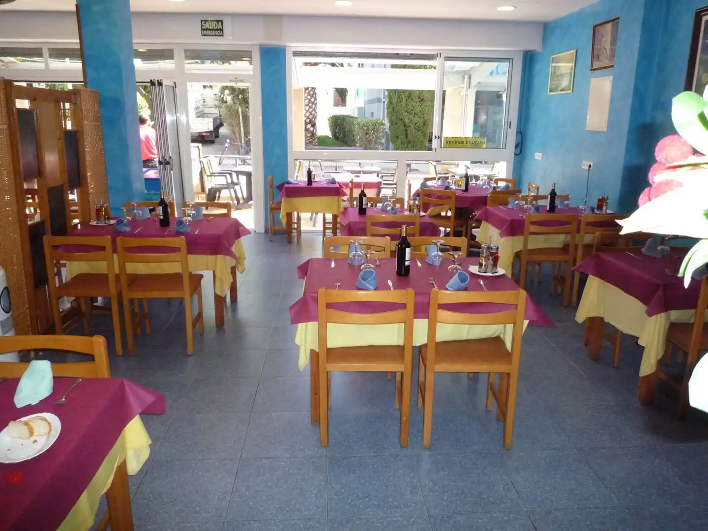 Geschaftsraum zum Verkauf in Tossa de Mar mit Klimaanlage, Terrasse und Möbliert
