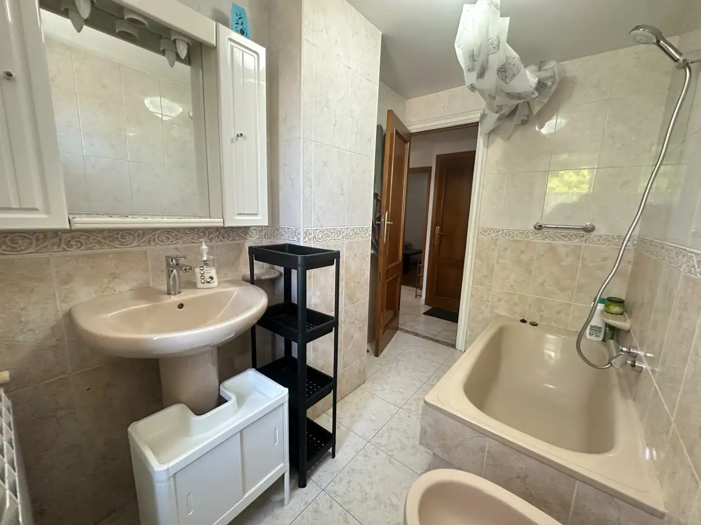 Baño de Piso de alquiler en Santiago de Compostela  con Calefacción y Amueblado