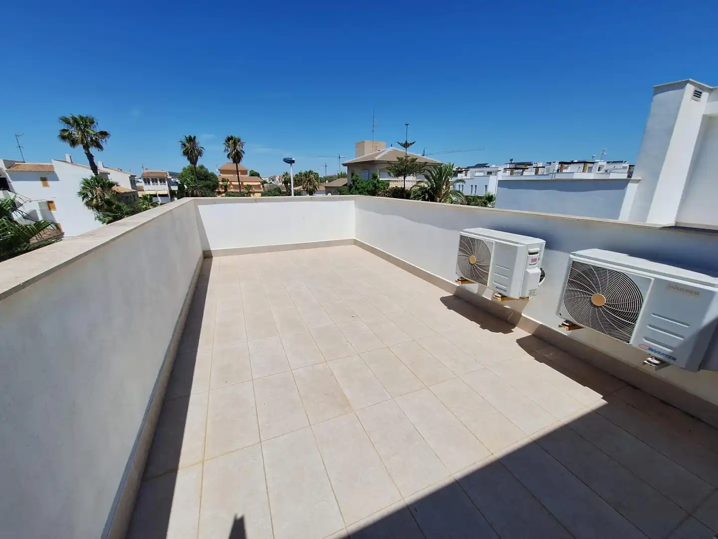Chalet con terraza en venta en Calle TOMAS VALCARCEL, imagen 35