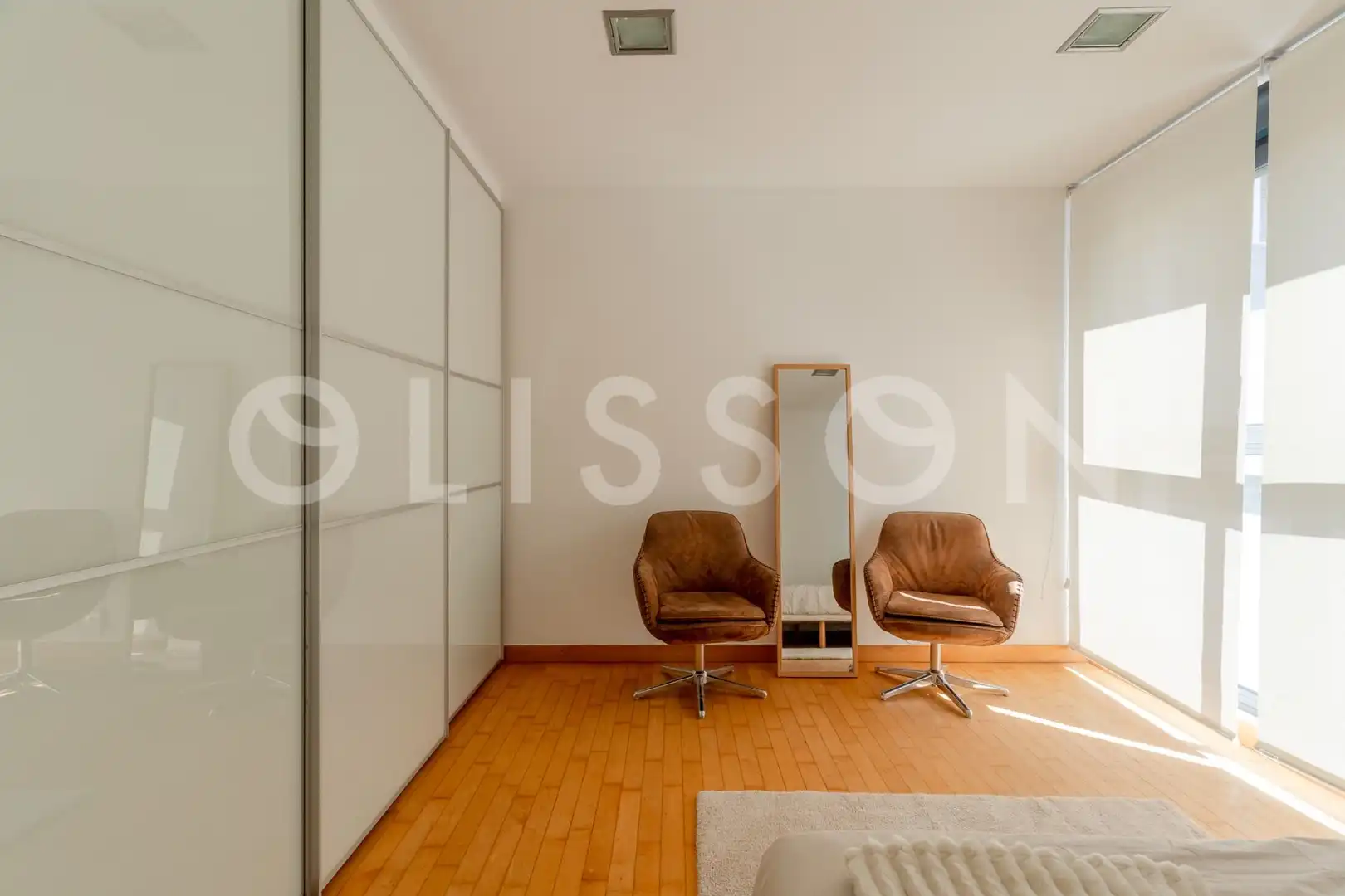 Sala d'estar de Casa o xalet en venda en Madrid amb Aire condicionat, Calefacció i Jardí privat