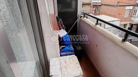 Foto 5 de Piso en venta en Almendrales,  Madrid Capital