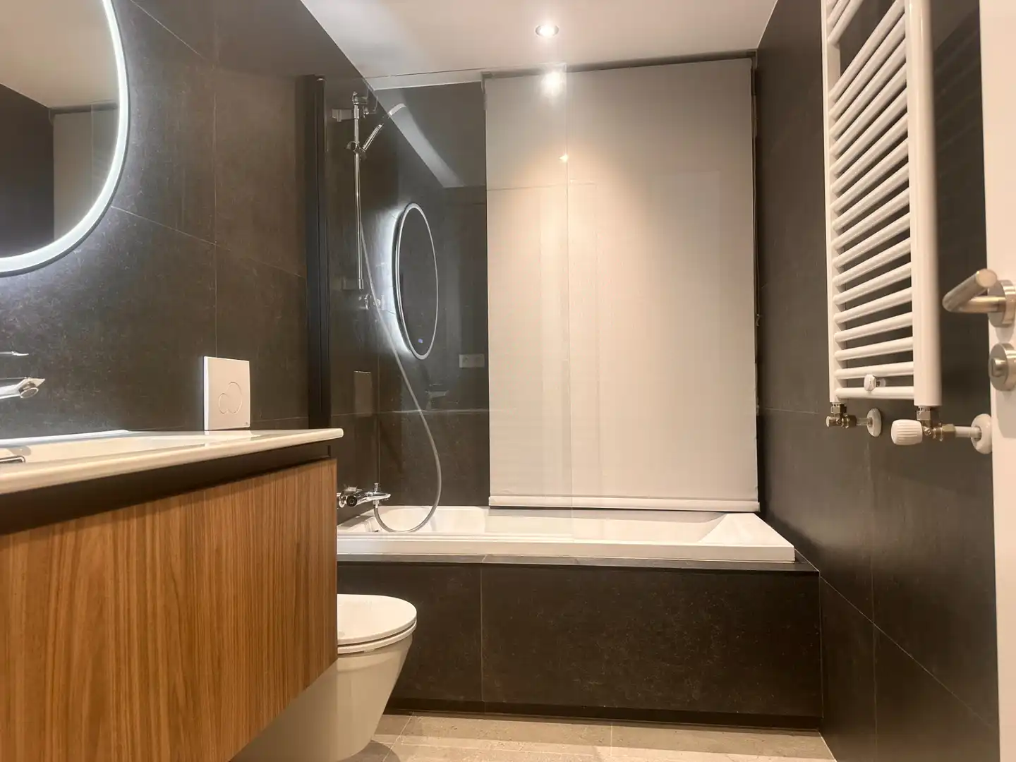 Piso con terraza en venta en Calle Nicolás Salmerón 7, imagen 2