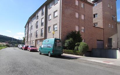 Vista exterior de Pis en venda en Arteixo amb Calefacció, Parquet i Terrassa